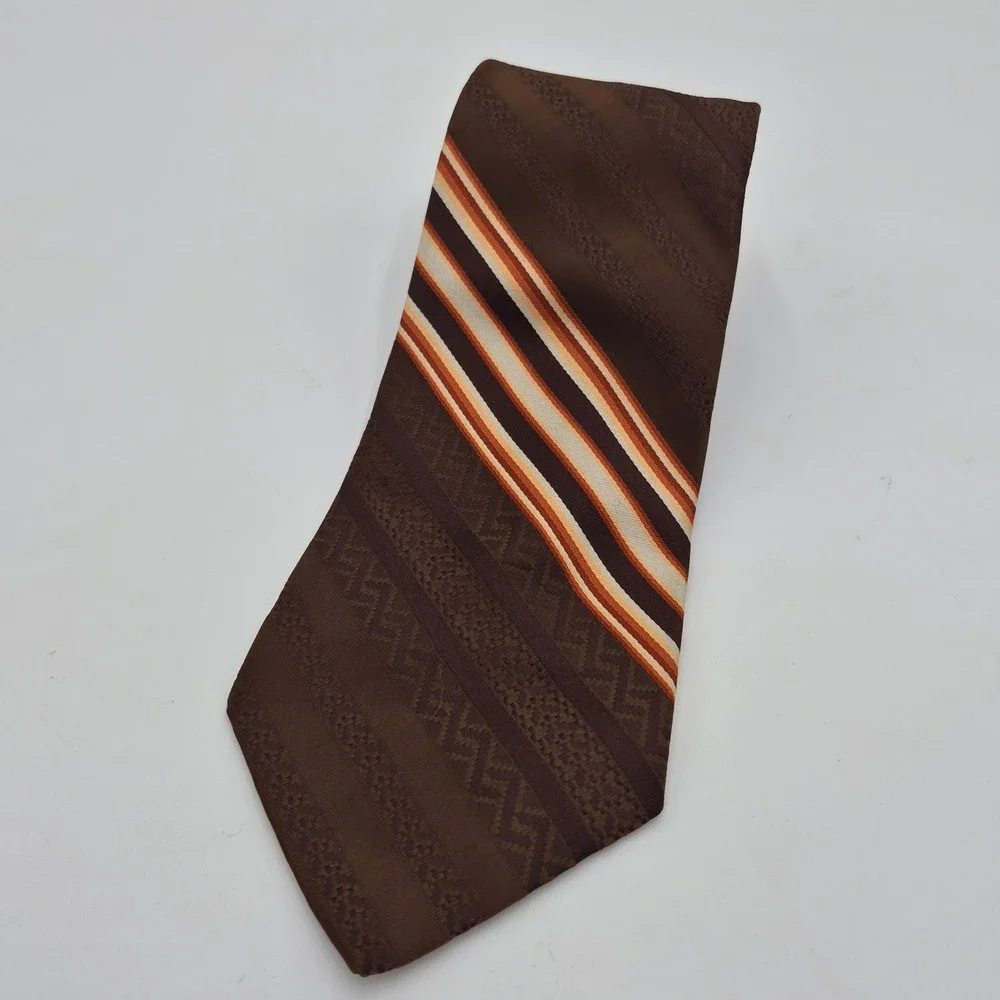 Wembley Wemlon Mens Tie Brown Orange Striped Geometric Vintage Polyester 4 Inch